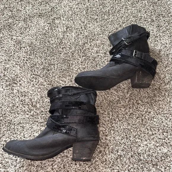 Booties - Picture 5 of 6